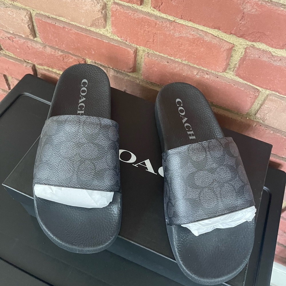🔥NWT 🔥woman’s 🔥coach slip 🔥on 🔥slides 🔥